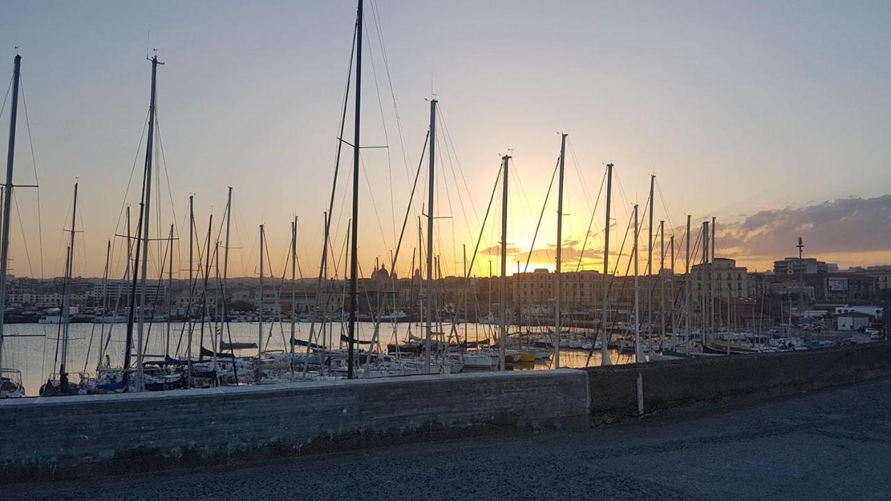 Central Suites Catania Bagian luar foto